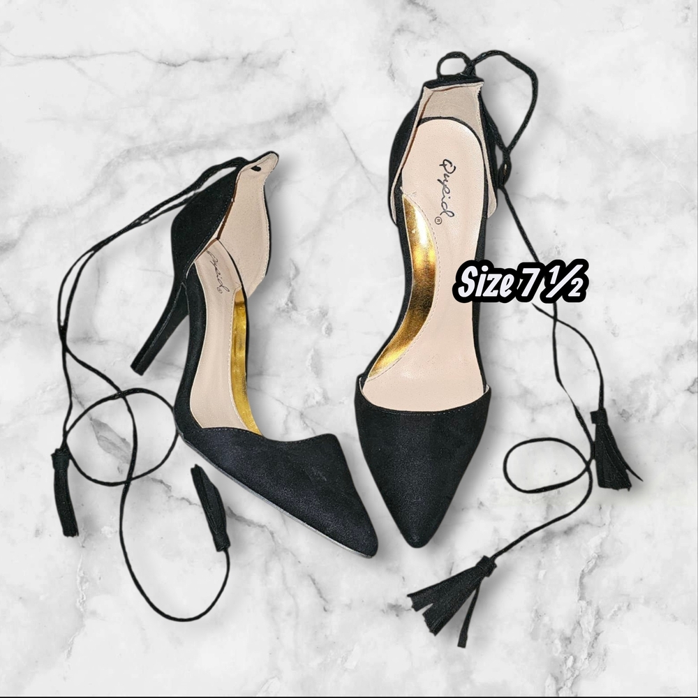 Qupid Black and Gold Women's Heels